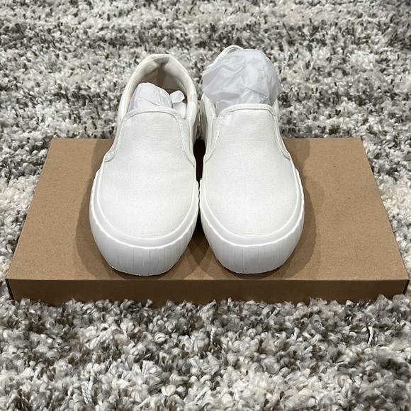 👟 Shoes, Sneakers, White, Slip On, Canvas, Steve Madden, Designer - Picture 7 of 10